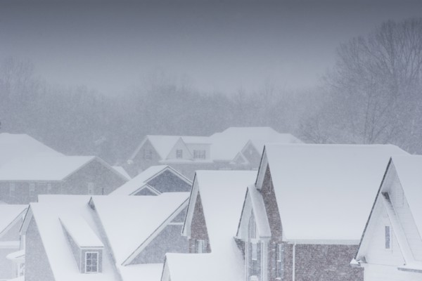 USA, Tennessee, Snowstorm over suburban neighborhood, Nashville, Tennessee, USA