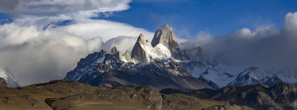 Argentina, Santa Cruz, El Chalten, Clouds above snow covered Mount Fitz Roy, El Chalten, Santa