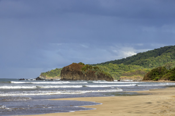 Costa Rica, Guanacaste, Playa Grande, Sea waves