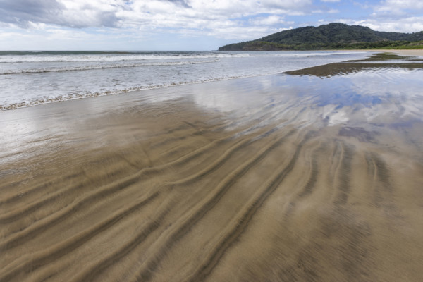 Costa Rica, Guanacaste, Playa Grande, Empty beach at low tide