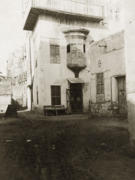 Suakin building. An unusual building located in Suakin, displaying an decorative bay or oriel