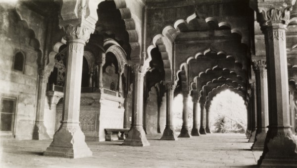 Diwan-i-Am, Delhi Fort. Interior shot of the Diwan-i-Am, a large pavilion constructed for public
