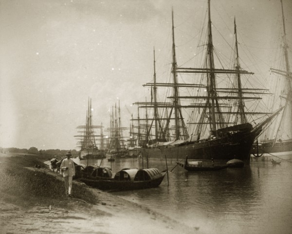 Vessels on the Hooghly River. A number of East Indiamen sailing ships are moored on the Hooghly