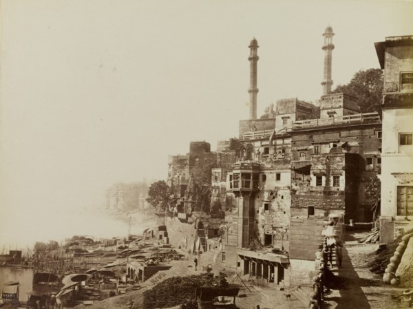 Panchganga Ghat, circa 1870. The minarets of Aurangzeb's mosque overlook Panchganga Ghat on the
