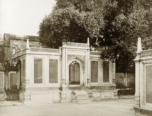 Zenana' at the Delhi Fort. The screened 'zenana' (women's palace) located in the grounds of the