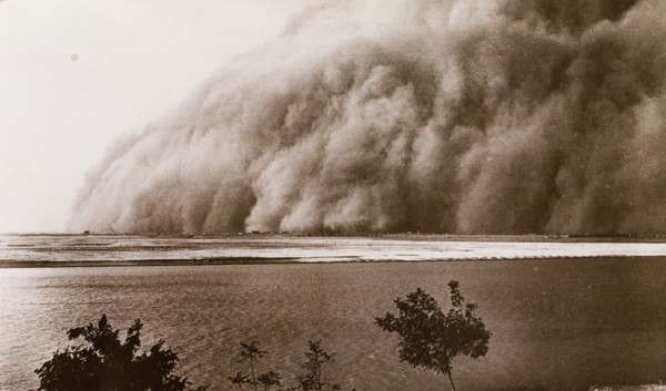 Sandstorm in northern Khartoum. A vast sandstorm sweeps across the desert in northern Khartoum.