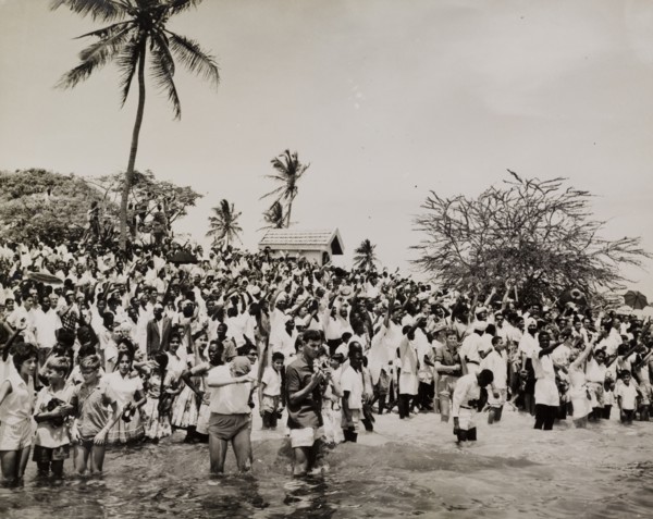 Tanzania bids farewell to Sir Richard Turnball. A racially mixed crowd, comprising both Africans