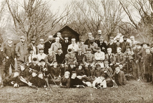New Zealand golfers. A photograph printed in 'The Sketch' newspaper features a group of male