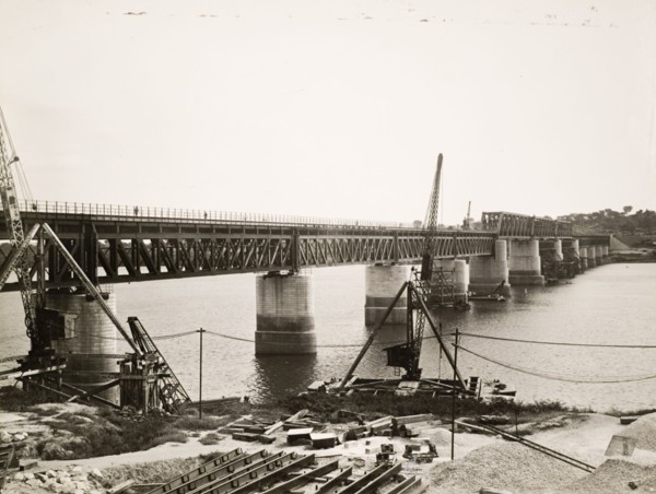 Benue Bridge in the final stages of construction. View of the Benue Bridge in the final stages of