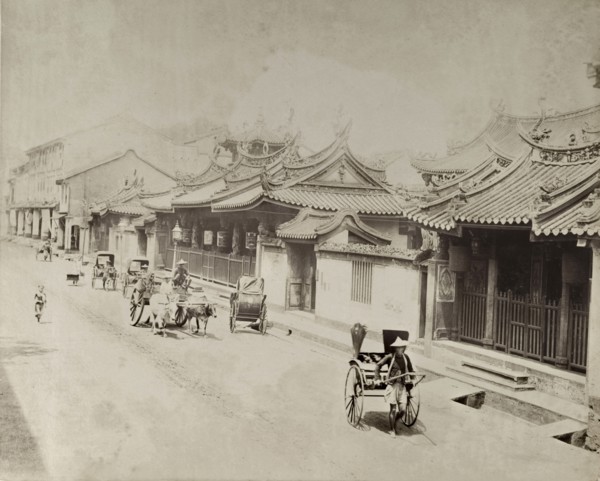 Thian Hock Keng Temple. View of Thian Hock Keng Temple, located in Telok Ayer Street. 'Jinrikishas'