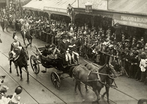 Royal parade through Perth, 1901. A horse-drawn carriage containing the Duke and Duchess of