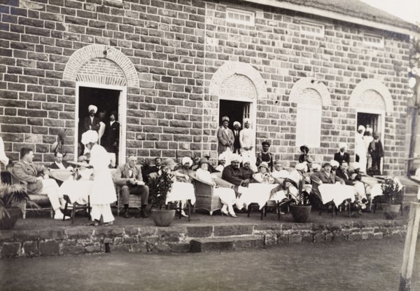 Maharajah of Kolhapur hosts the Acting Governor of Bombay. The Acting Governor of Bombay, Sir Henry