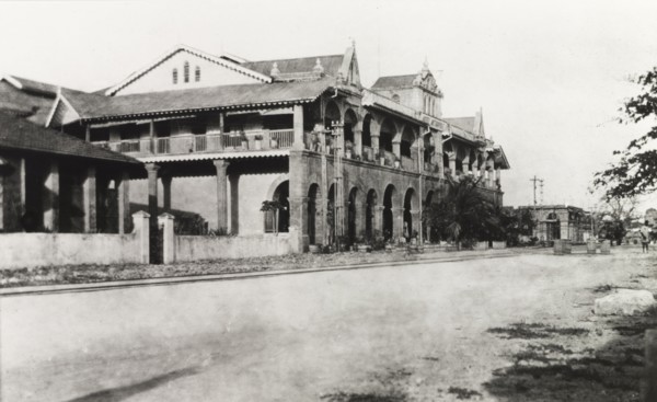 Hotel Metropole, Mombasa. View of the Hotel Metropole, a grand, colonial-style building featuring