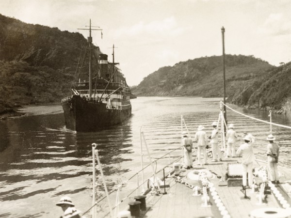 Culebra Cut section of the Panama Canal. HMS Dauntless of the Royal Navy's South American Division
