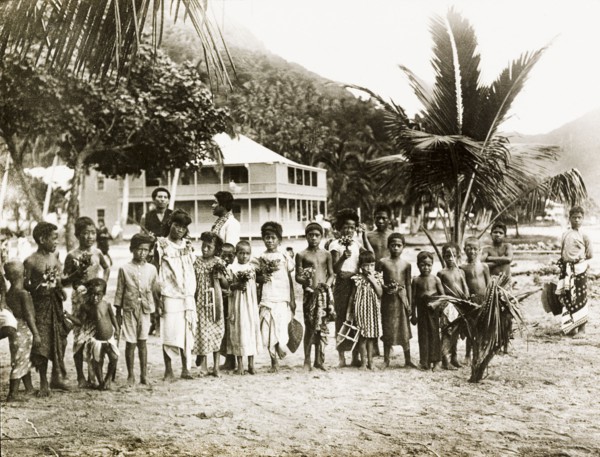 Ceylonian children. Portrait of a group of Ceylonian children, many of whom wear traditional