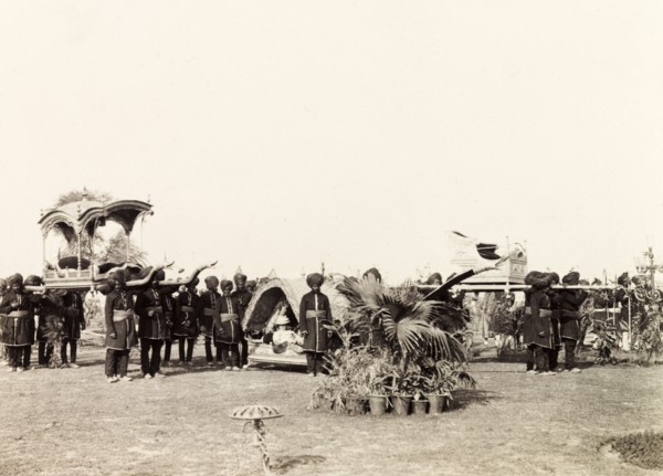 Procession of palanquins at Coronation Durbar, 1903. Indian bearers carry a procession of ornate