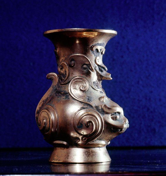 Bronze ritual vessel with gold sheet overlay