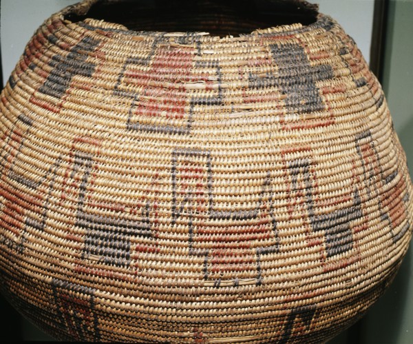 Coiled basket with bird design