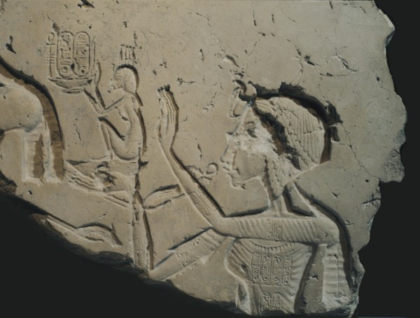 A detail of a relief showing Nefertiti worshipping the Aten