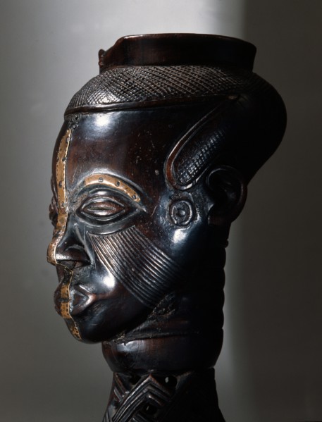 Prestige drinking vessel in the form of a head