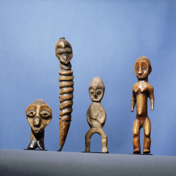 Figures used as mnemonic devices associated with proverbs recited during the initiation rites of the senior grades of the Lega Bwami society