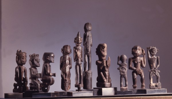 Amulets were used by the Ngaju and neighbouring Dayak peoples to ward off enemies, provide protection in war, and to bring good fortune and health