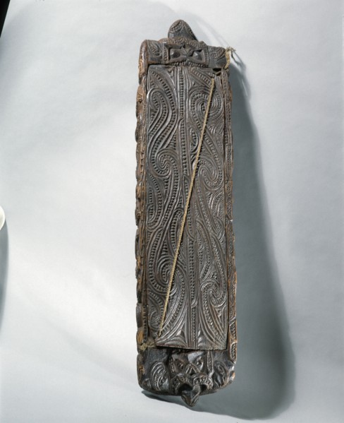 A wakahuia, treasure box, used to hold ornaments that had been worn on the head of a chief and were therefore tapu