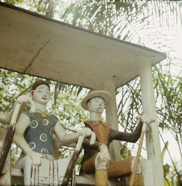 Wealth earned through the palm oil trade in the Niger Delta region financed a fashion for painted cement memorials where the deceased were depicted with the symbols of Christianity and European afflue...