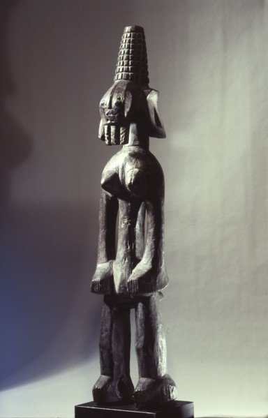 Jukun (northern style) figure of an ancestor used as a focus for sacrifices and prayers