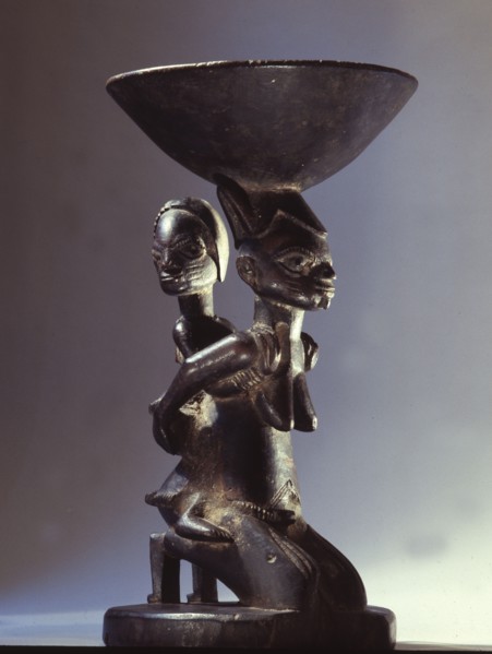 A bowl, agere ifa, in which the diviner stores his sacred palm nuts, ikin, used for consulting Ifa