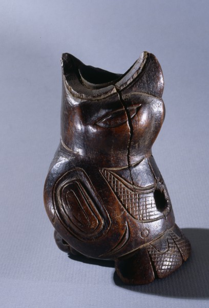 Pipe in the form of a bird