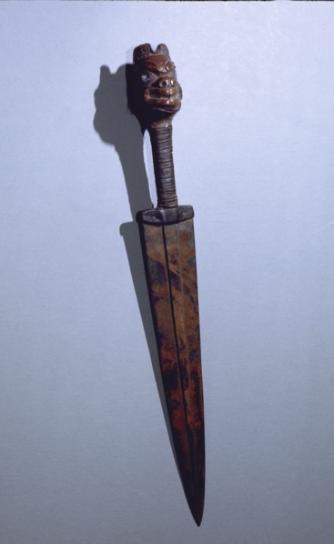 Fighting knife
