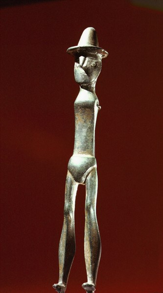 Figurine, once horned