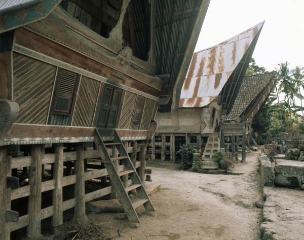 The three-level structure of Toba Batak houses corresponds to ideas of the cosmos