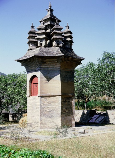 Jon Ding Ta ("Wine Top") pagoda