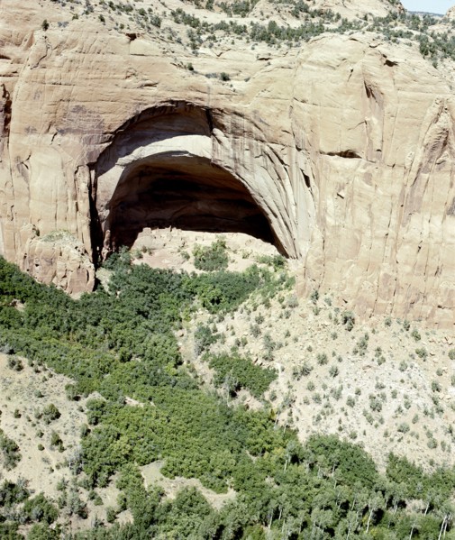 Betatakin a cliff dwelling with 135 rooms