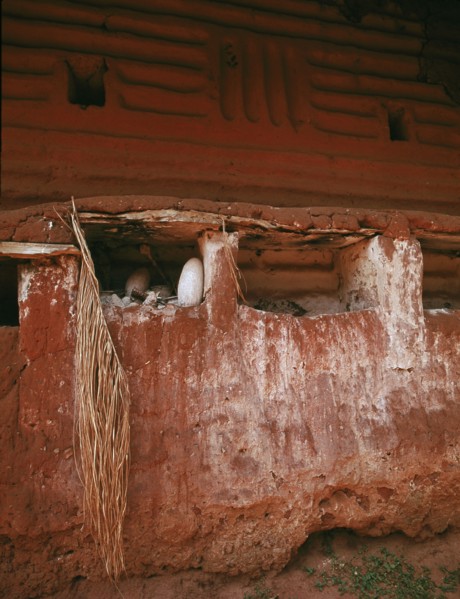 The shrine of Aruosa, the Supreme God, in the palace of Chief Ogiamwen
