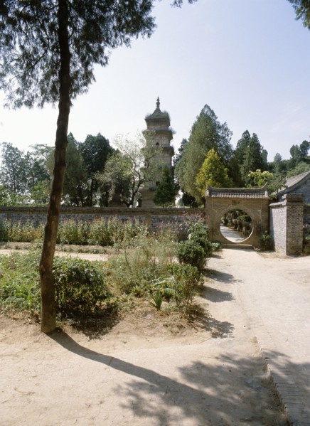 Xingjiao Temple was founded in AD 669 by the Tang Emperor Gao Zong