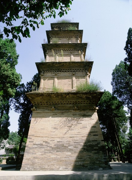 Xingjiao Temple was founded in AD 669 by the Tang Emperor Gao Zong