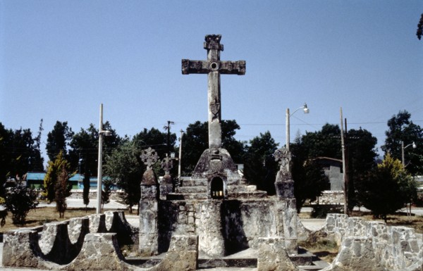 Courtyard with church cross at San Felipe de los Alzati, south of Cuidad Hidalgo