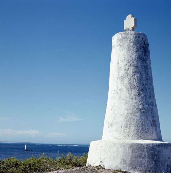 The stone cross erected by Vasco daGama at Malindi at the time of hisvoyage to India in 1498
