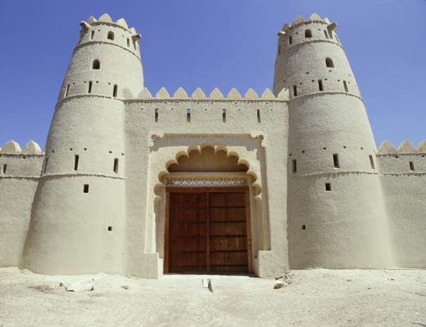 Main entrance , al-'Ain fort, flanked by two towers
