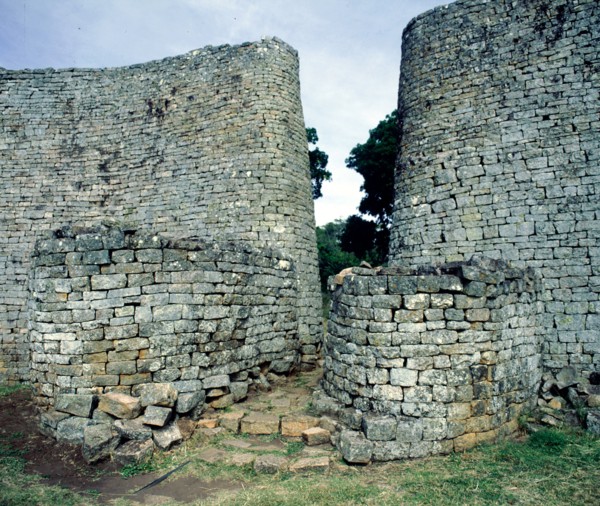 The entrance of the enclosure from great Zimbabwe