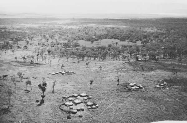 A Luo settlement on the Kano plains