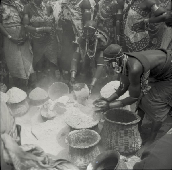 Dividing the flour
