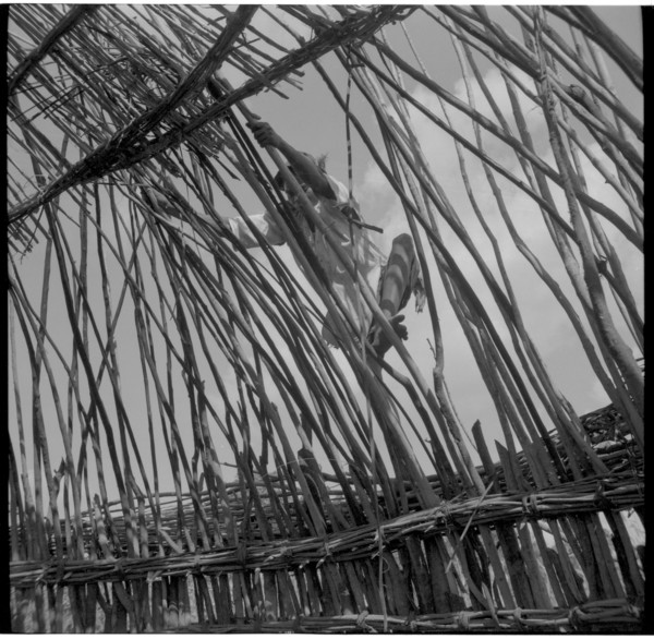 Erecting roof