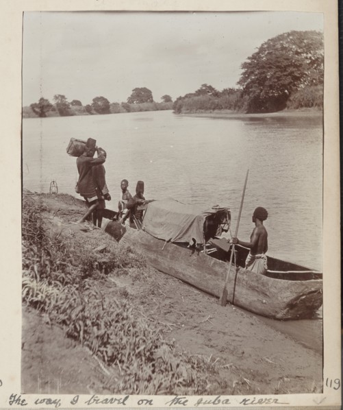 Canoe transport on the River Juba