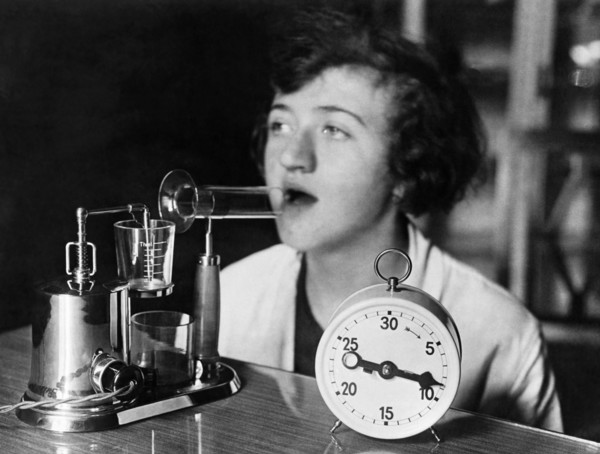 An Electric Inhaling Apparatus