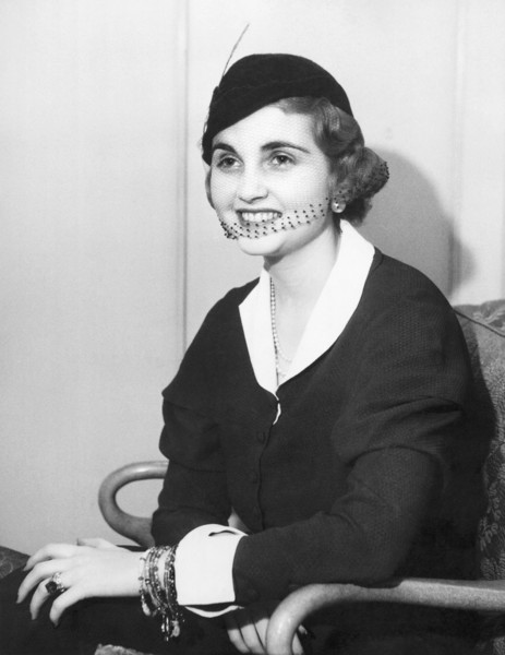 Barbara Hutton Set To Sail