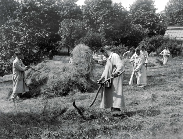 Recovering WWI Soldiers